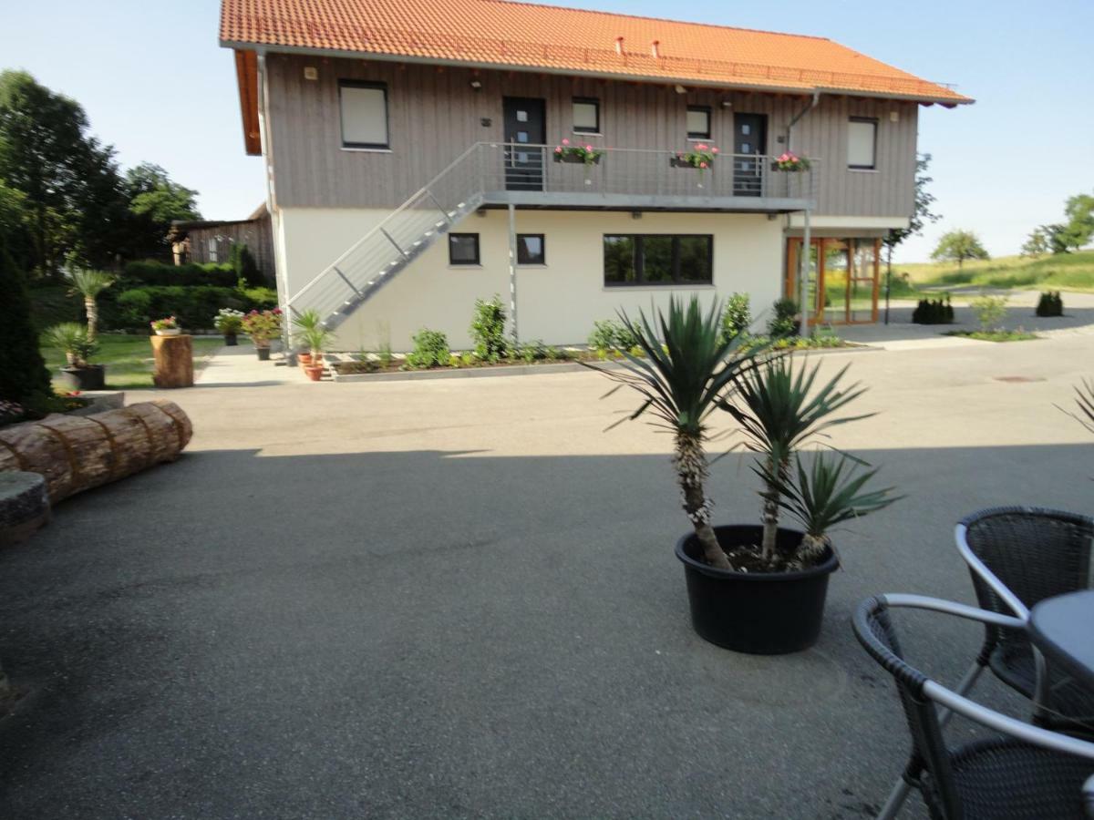 Gasthof Reiterstuben Hosskirch Exterior photo